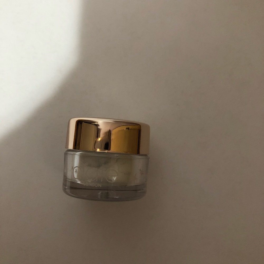 Ciaté London translucent powder